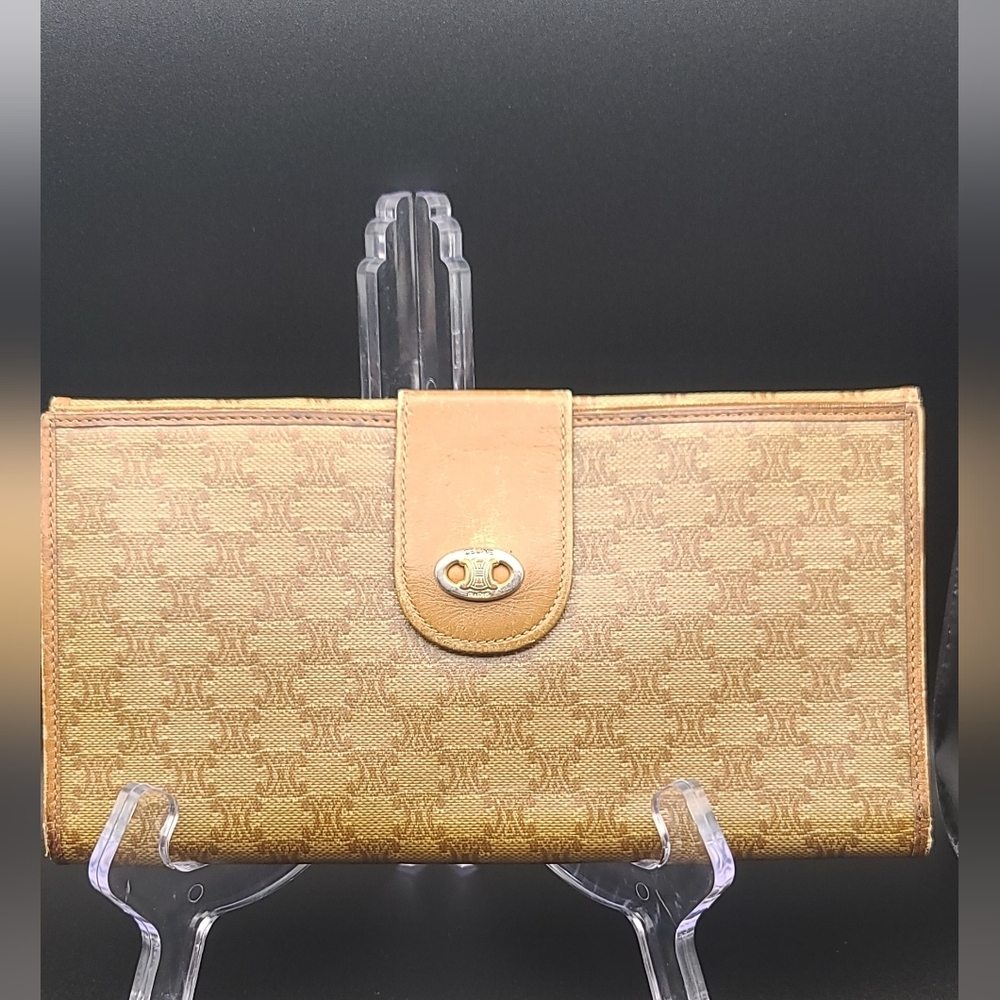 Celine bifold